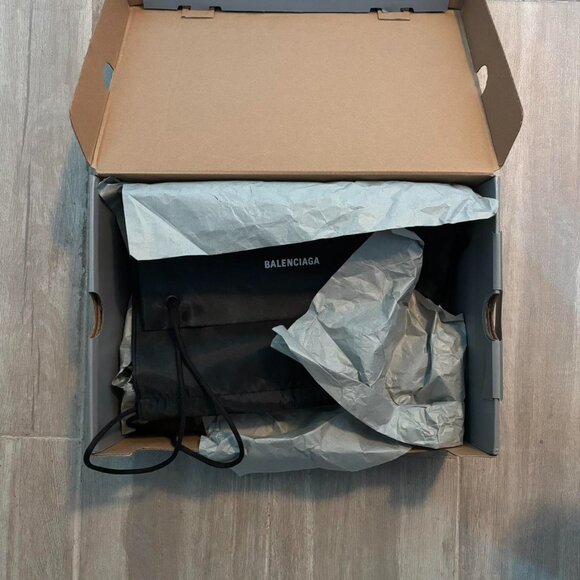 Balenciaga Men's Black Trainers - Picture 5 of 6